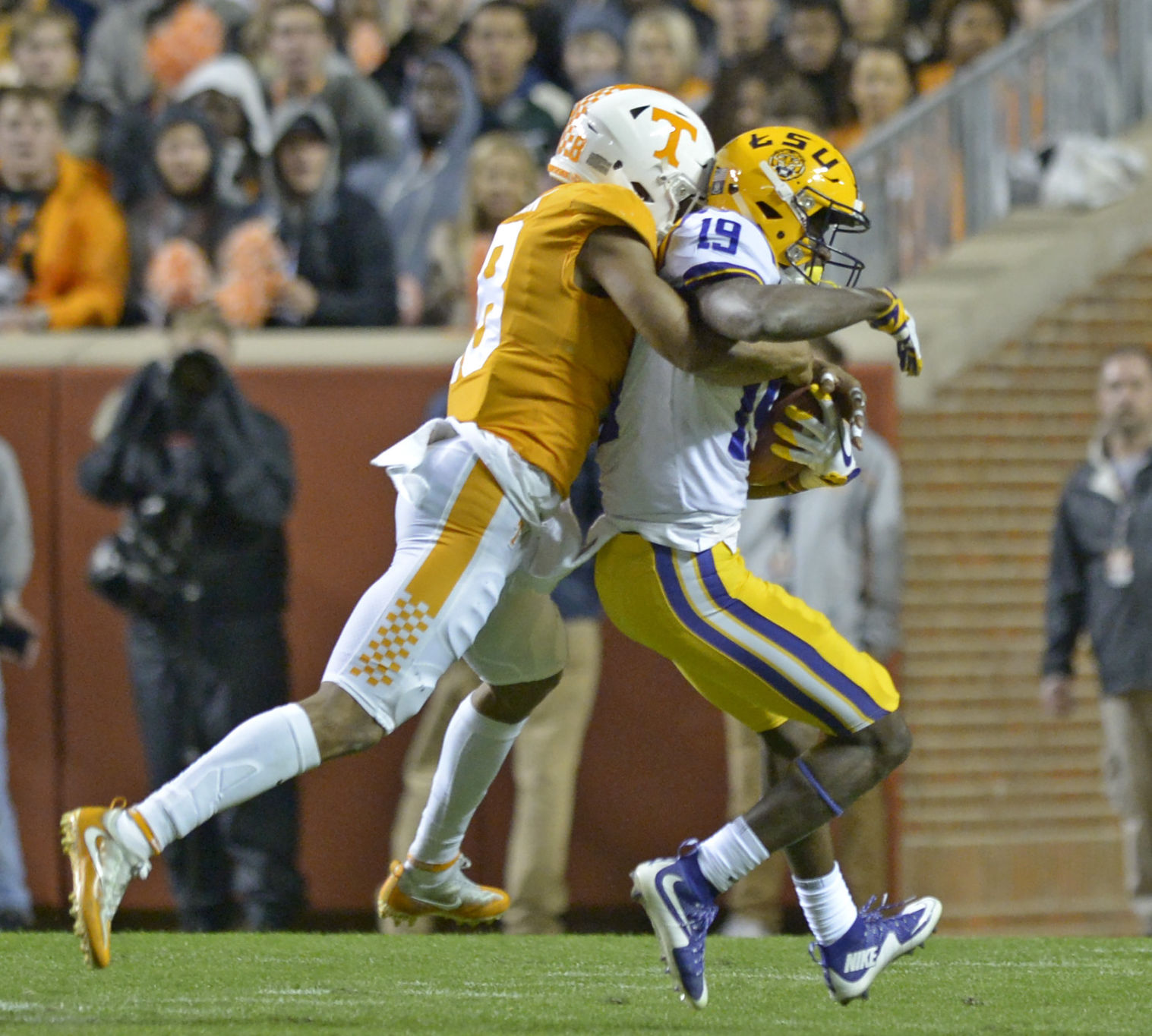 lsutenn.111917 HS 475.JPG